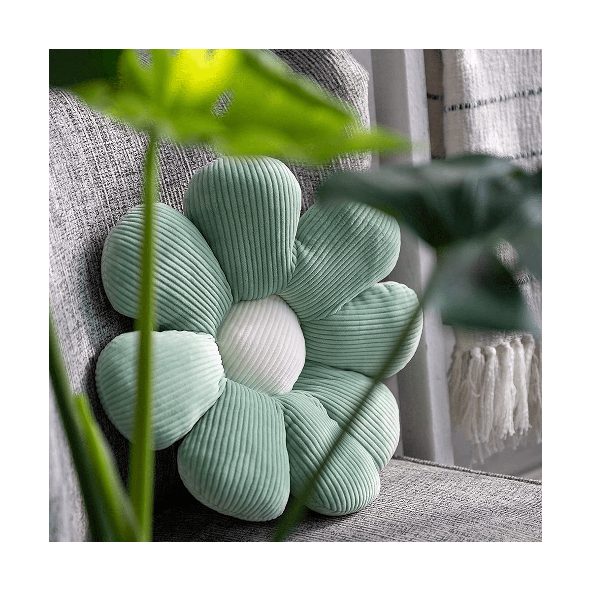 Winyuyby Flower Decorative Throw Pillow, Daisy Floor Cushion Sofa Throw Pillow for Living Room, Car, Bedroom Green