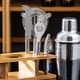 thumbnail image 3 of Herramientas de mixología, juego de coctelera con soporte de bambú y acero inoxidable antioxidante, kit de barman para coctelería profesional en el bar de casa, juego completo de cócteles, 3 of 5