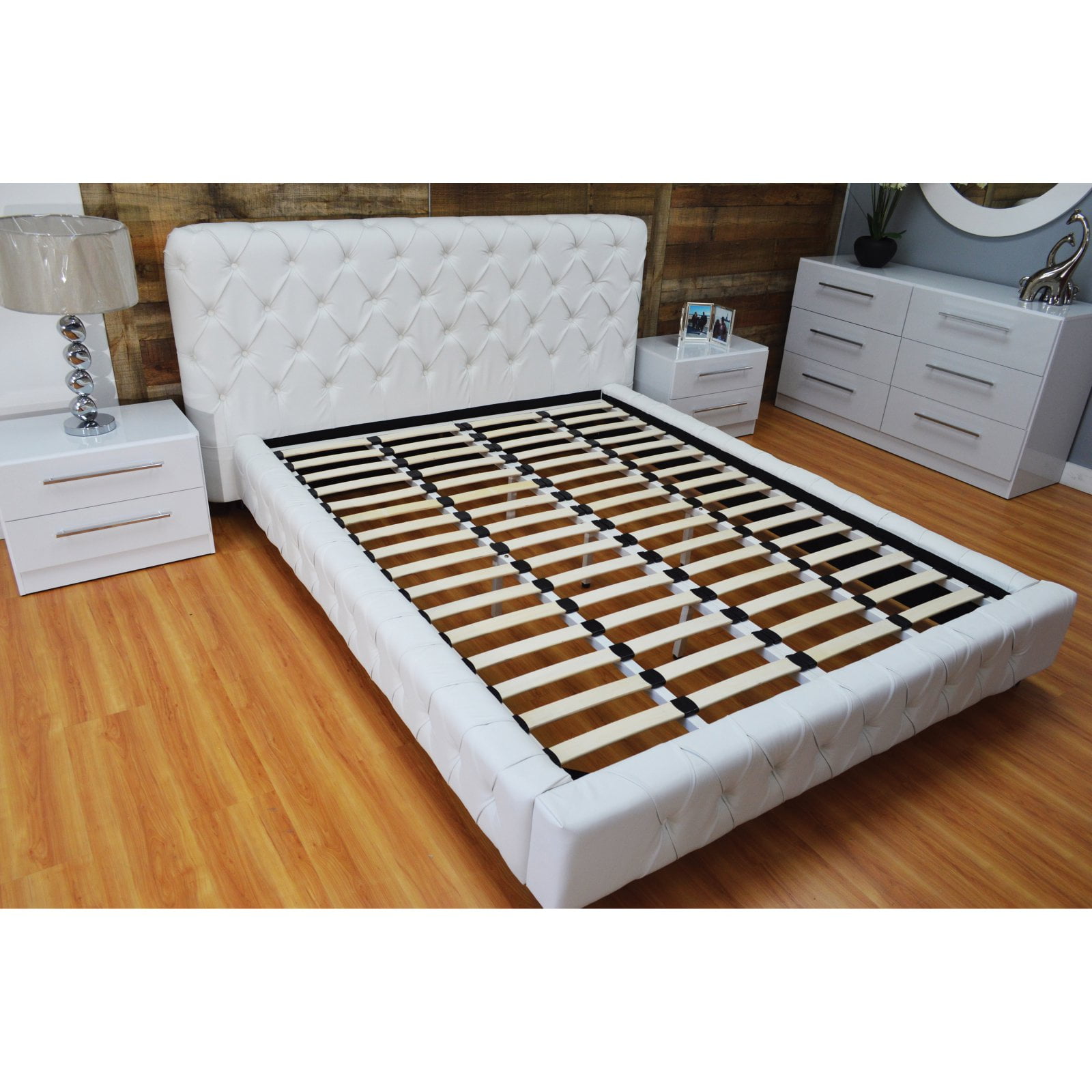 Eagle Furniture On Tufted Platform Bed Com