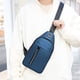 thumbnail image 5 of Pequeña bolsa de hombro para hombres y mujeres, bolso de viaje con agujero para auriculares, bolso de hombro de gran capacidad, bolso de hombro de una sola capa, bolsa de viaje para exteriores, bolsa, 5 of 8