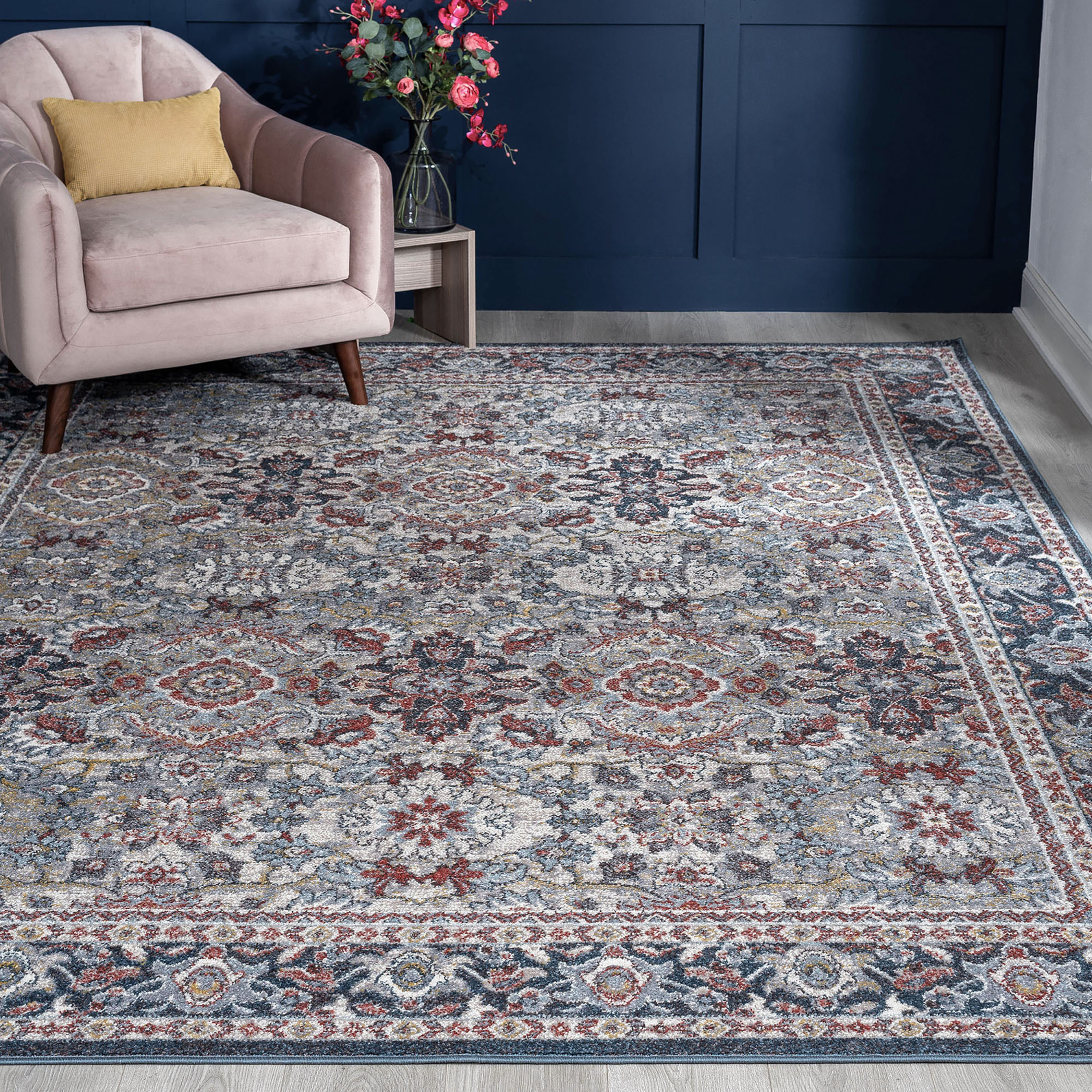 Traditional 4x6 Area Rug (4' x 5'3'') Oriental Beige, Dark Blue Indoor Rectangle Easy to Clean