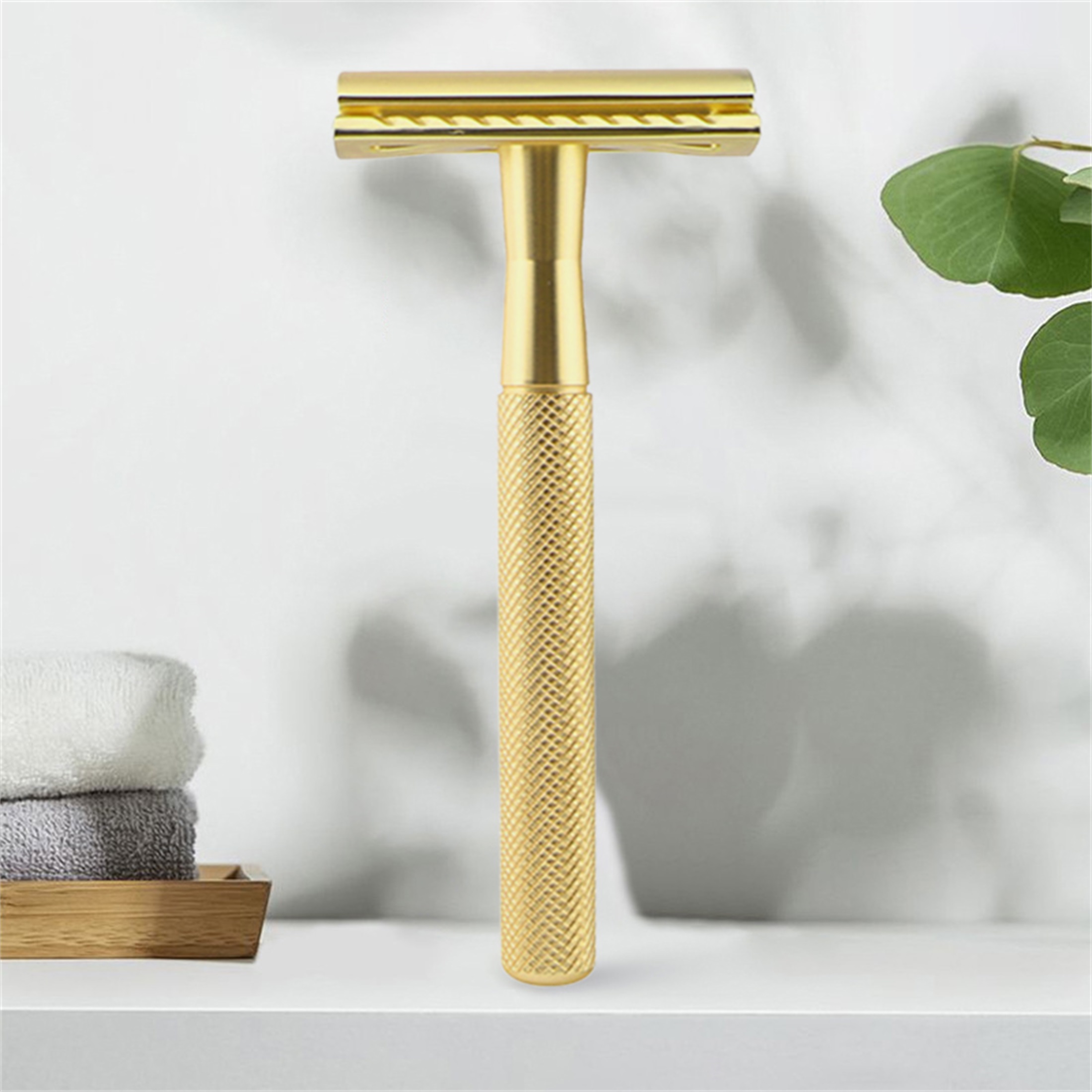 Waysh Elegant Wet Shave Weighted Handle Razor Kit with Matching Stand, Gold