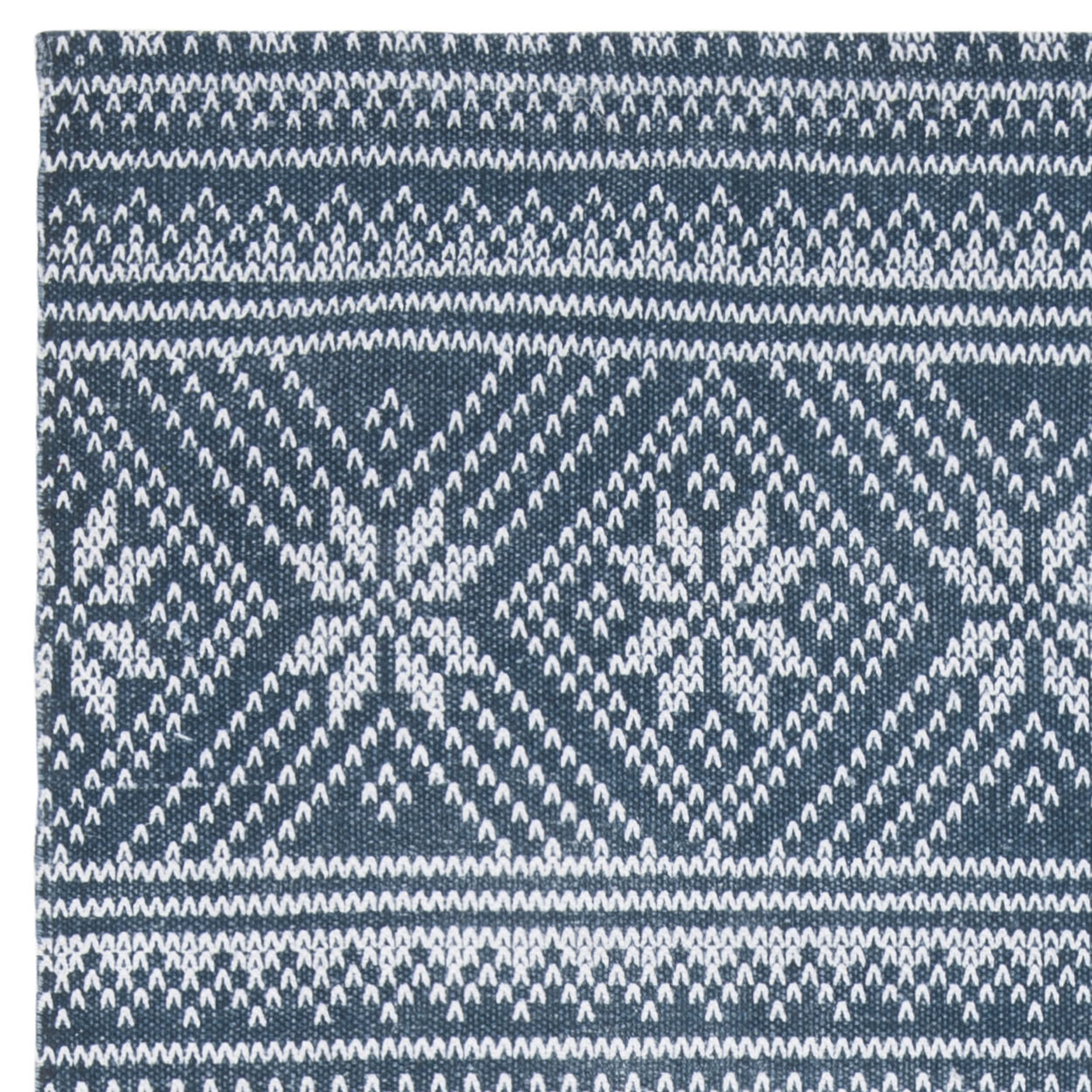 SAFAVIEH Cedar Brook Lynette Southwestern Cotton Area Rug, Blue/Ivory, 4' x 6'