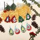 thumbnail image 3 of Pendientes de traje de cuero con copos de nieve navideños Pendientes de cuero con gotas de agua a cuadros rojos Joyas navideñas Opción de regalo versátil, 3 of 6