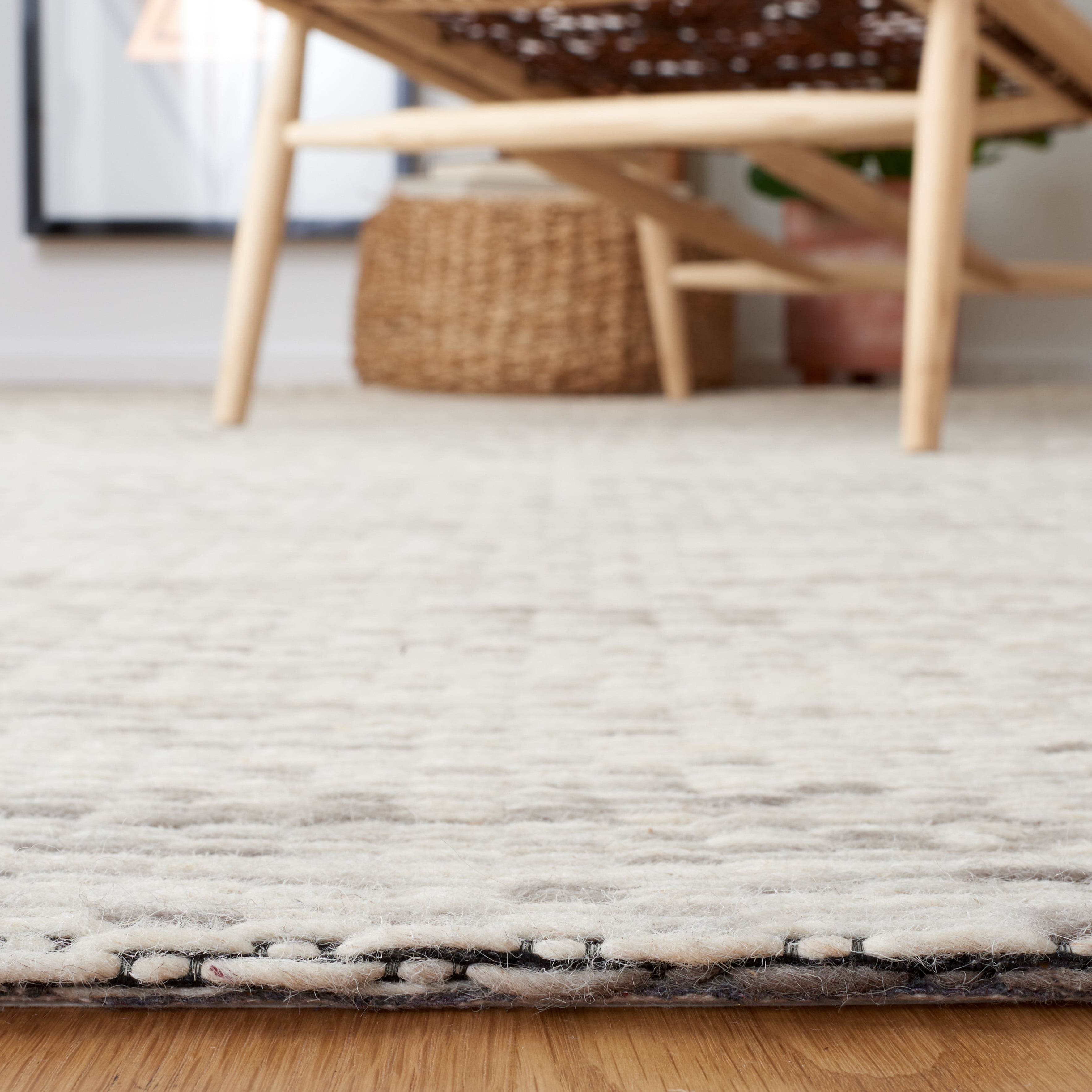 SAFAVIEH Marbella Taegan Distressed Area Rug, Grey/Beige, 3' x 5'