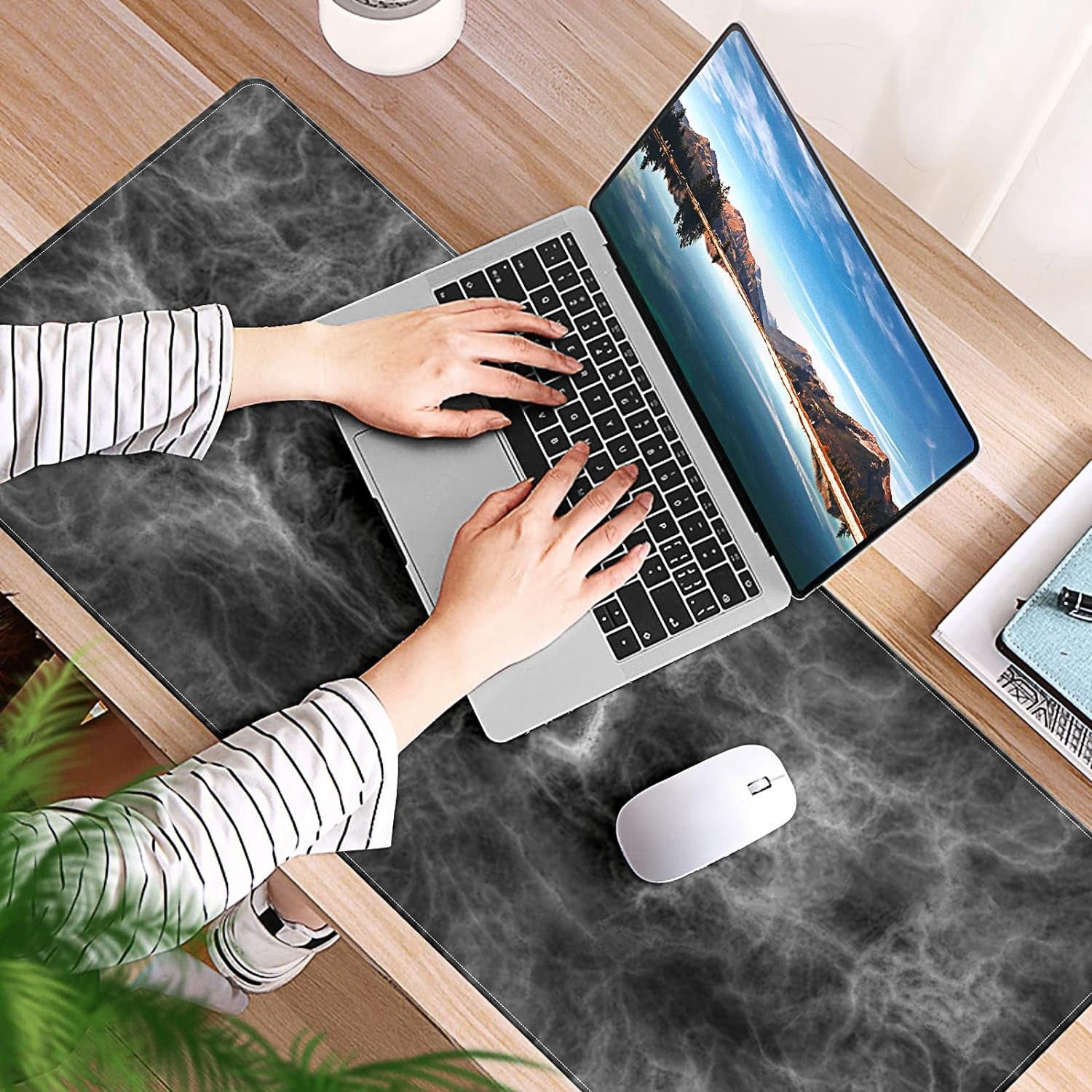 Amazing Black Marble Desk Mat, Desk Accessory, Cute Workspace, Trendy Workspace, Trendy, 35.4x15.7in Large Gaming Mouse Pad, Cute Desk Topper, Pretty Desk Pad