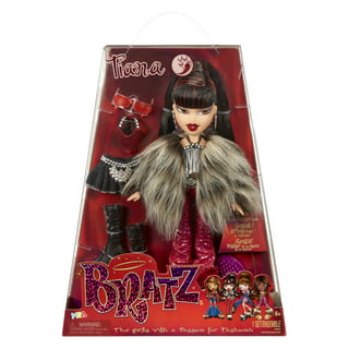 Bratz Original Fashion Doll Fianna Series 3 with 2 Outfits and Poster,  Collectors Ages 6 7 8 9 10+