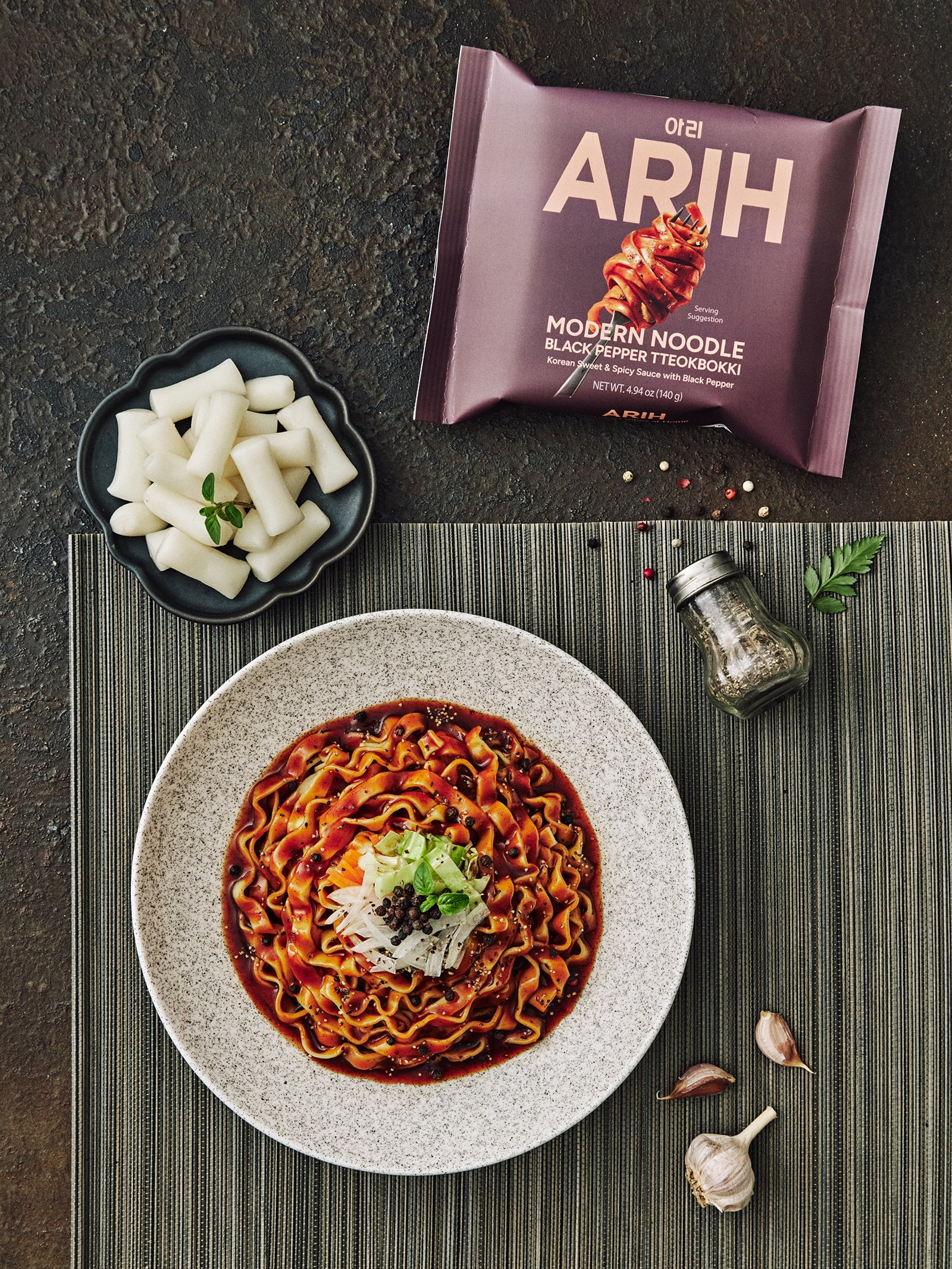 ARIH Modern Noodles, Western-Korean Fusion Soup-Less Noodles, Black Pepper Tteokbokki, 4 Pack