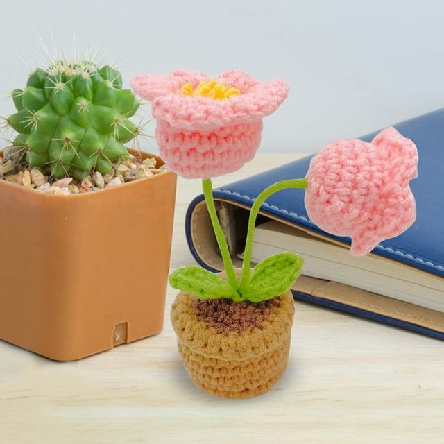 Xihbxyly Maceta Tejida a Mano, Mini Rosa de Ganchillo Decorativa, Planta de Colores Vibrantes, Decoración para Oficina y Hogar, Sin Mantenimiento, No Se Decolora, Tamaño Pequeño, Perfecta para Autos,