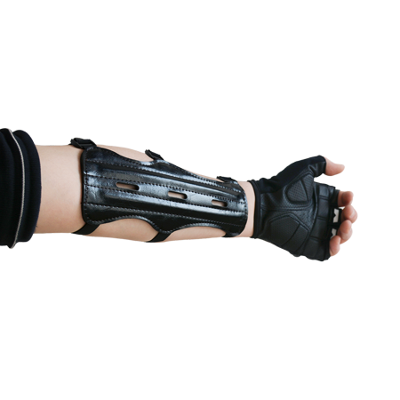 FUTUREORYY 1Pack Adjustable Arm Guards Black Leather for Preventing Bowstring Impact 7.9x3.1x0.1in