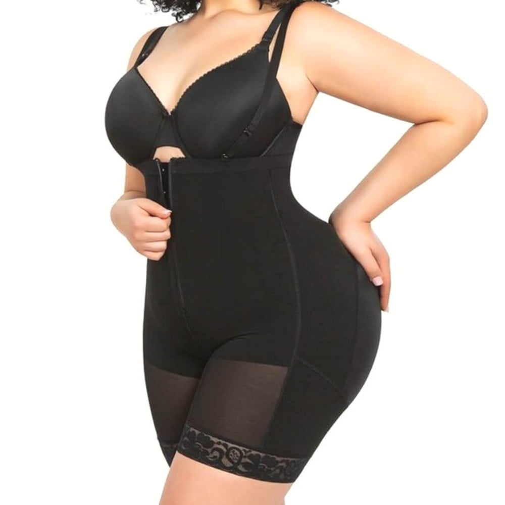 Shapellx Women's Zip and Hooks Firm Compression Smooth Slimming Silhouette  Shapewear NUDE 5XL