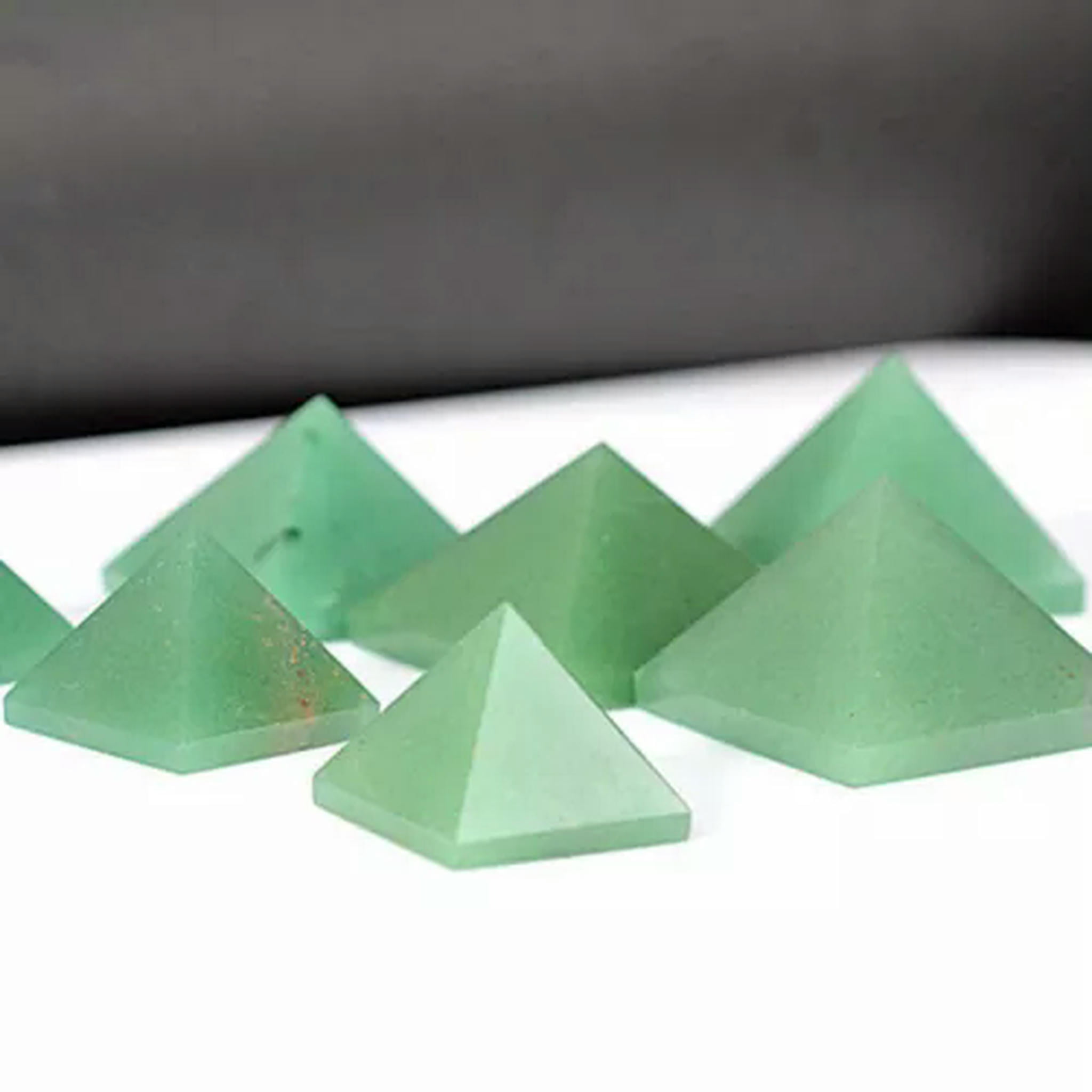 EOEMY Natural Quartz Crystal Point Tower Chakra Healing Rock Gemstone Pyramid Decor-10Pcs-Green Aventurine Jade Stone