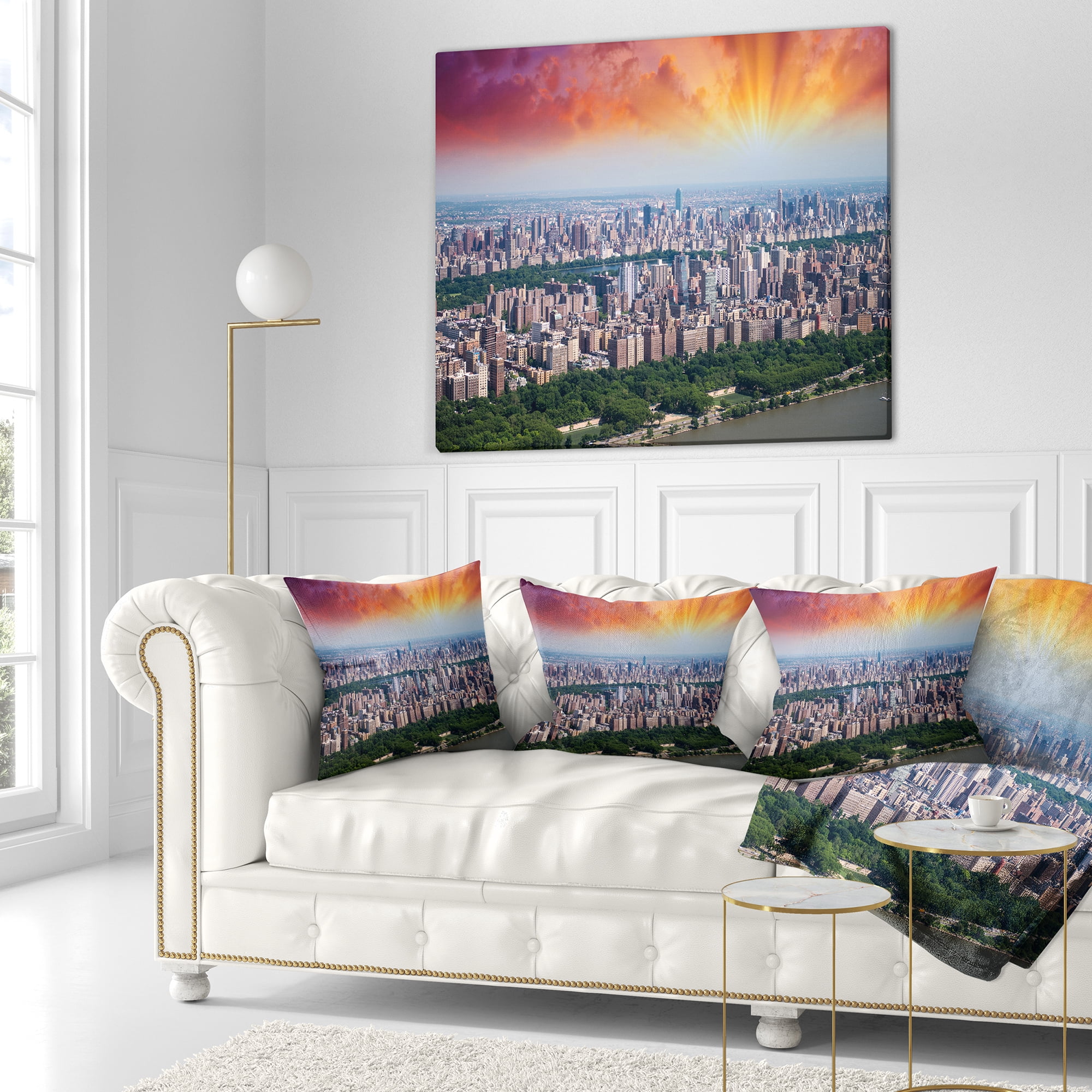 Designart New York Beautiful Manhattan Skyline - Cityscape Throw Pillow - 18x18