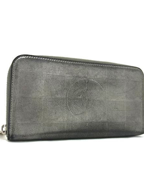 Pre-Owned CHANEL New Travel Line Wallet - Gray Leather Men's/Women's Coco Mark