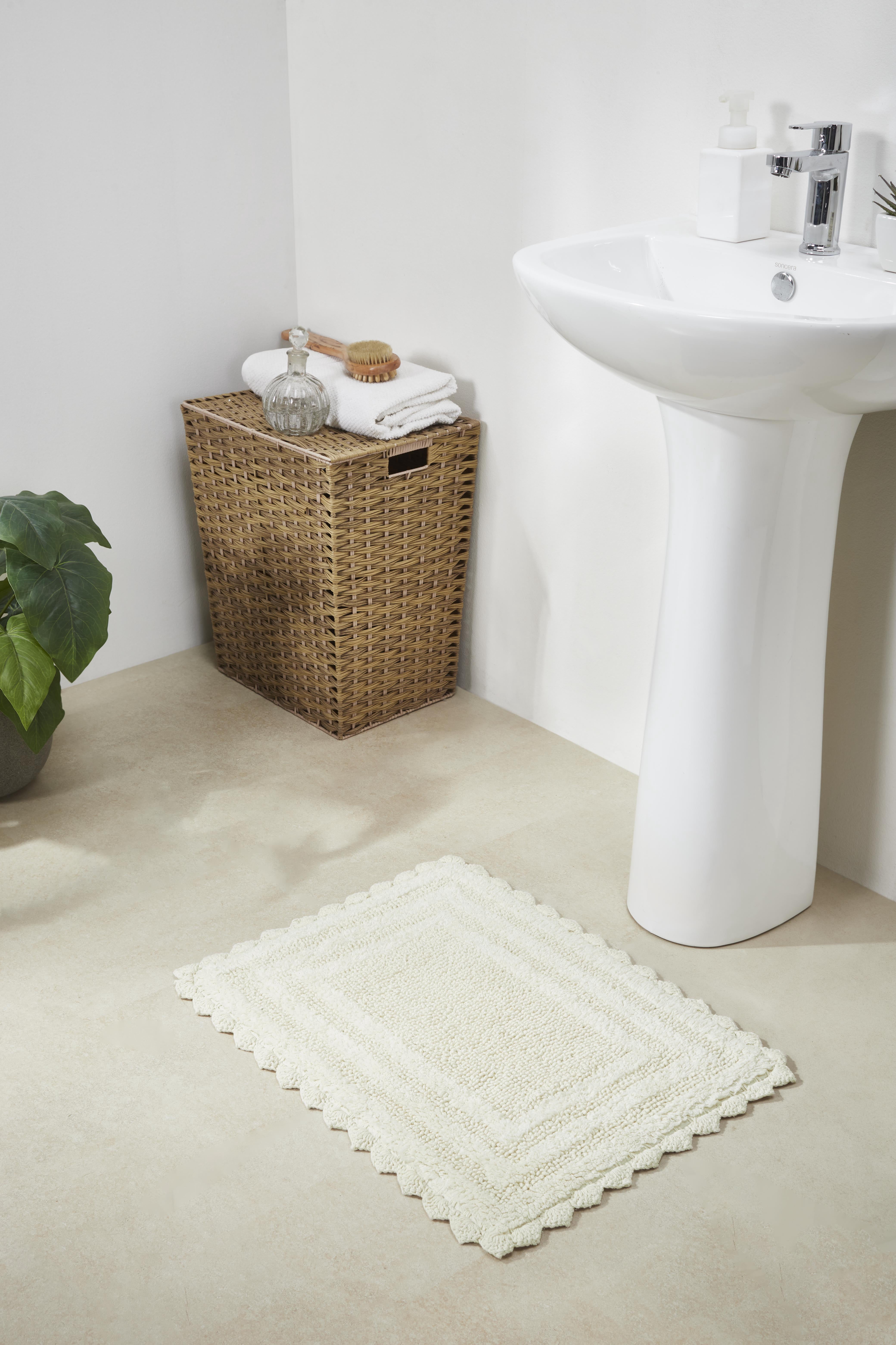 Better Trends 3 Piece Bathroom Rug Set 100% Cotton, Extra Soft Tufted Bath Mat, Water Absorbent & Reversible Mat, Ivory Lilly Crochet Collection