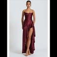thumbnail image 4 of Vestido de Cóctel para Mujer, Ajustado, Informal, , con Escote en V, Sin Mangas, de Satén, con Volantes en el Bajo y Espalda Descubierta. Vino Tinto M, 4 of 10