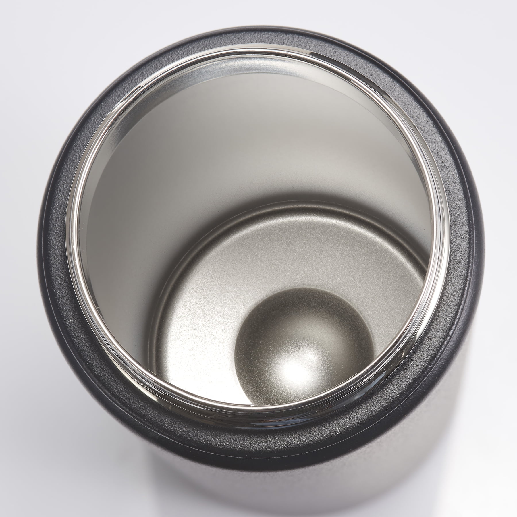 The flip-top lid design of this water bottle further enhances its functionality. The lid securely snaps shut, providing a leak-proof seal to prevent any accidental spills or leaks. This feature is especially beneficial for those who like to carry their water bottles in bags or backpacks without worrying about potential leaks.