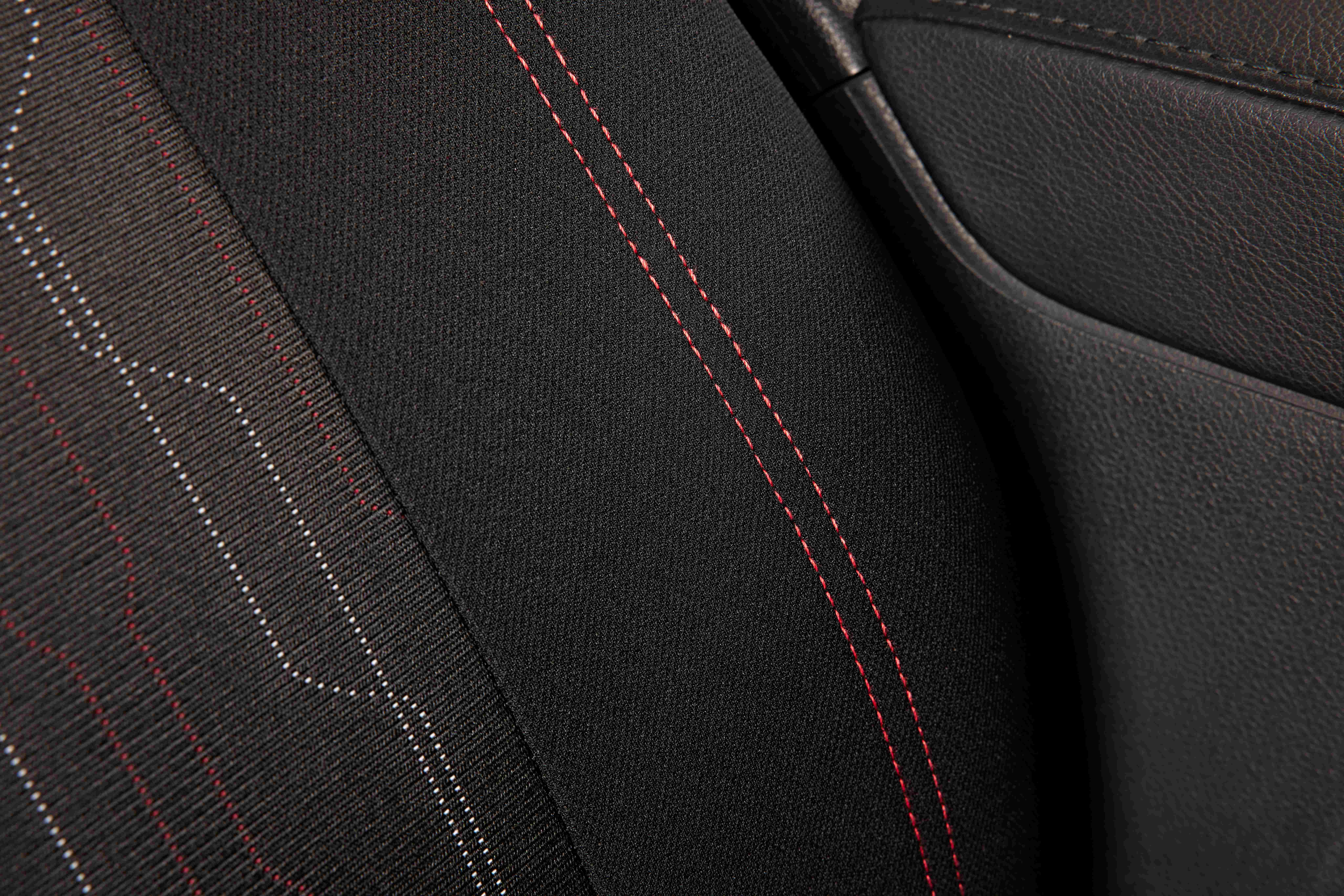 Housses Avant x2 Auto Drive – Style OEM Rayé Hexa Convient à la plupart des voitures, camions et SUV.