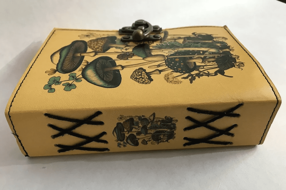 Handcrafted Vintage Leather Poetry Journal – 7x5, 200 Pages
