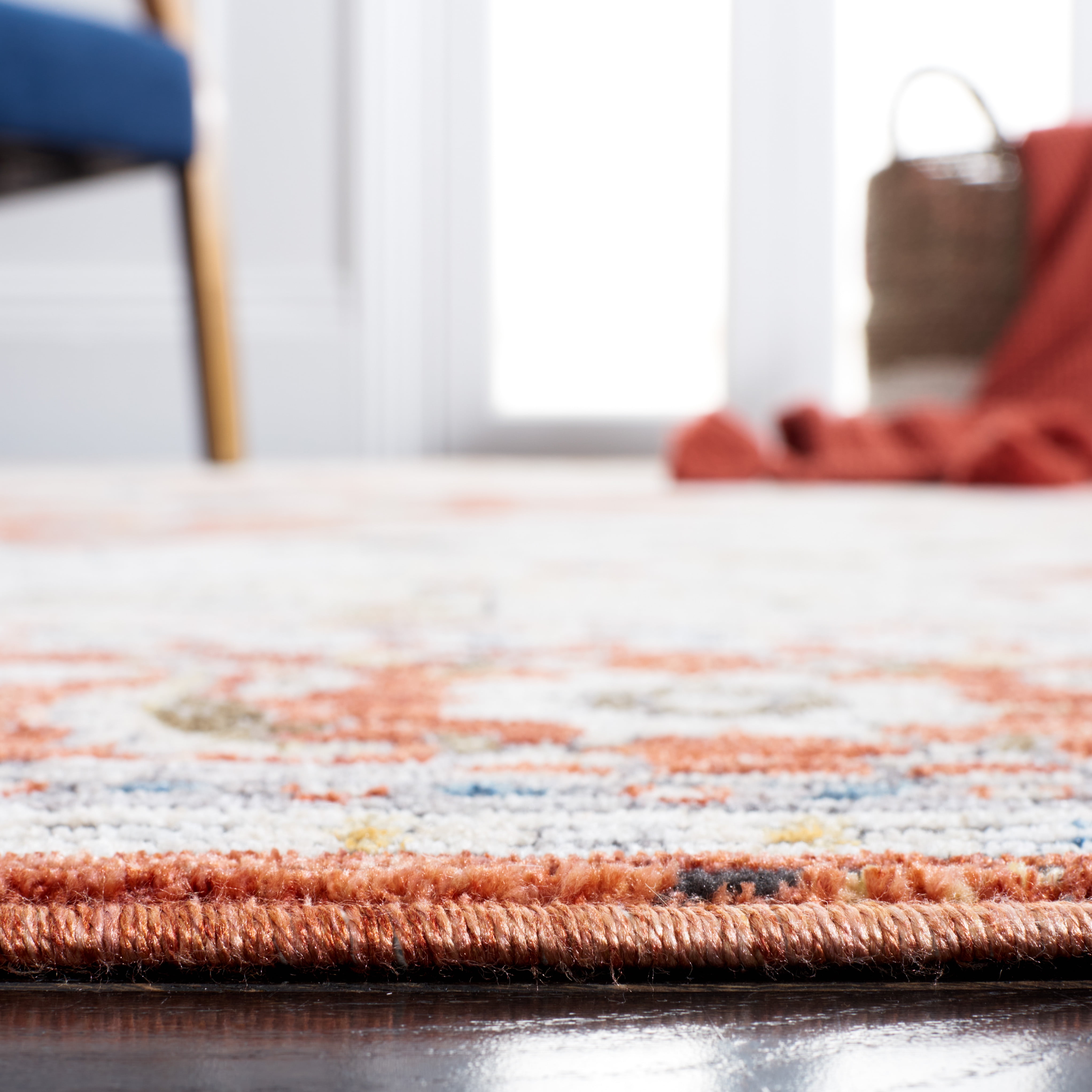 SAFAVIEH Sierra Jane Medallion Area Rug, Ivory/Rust, 6' x 6' Round