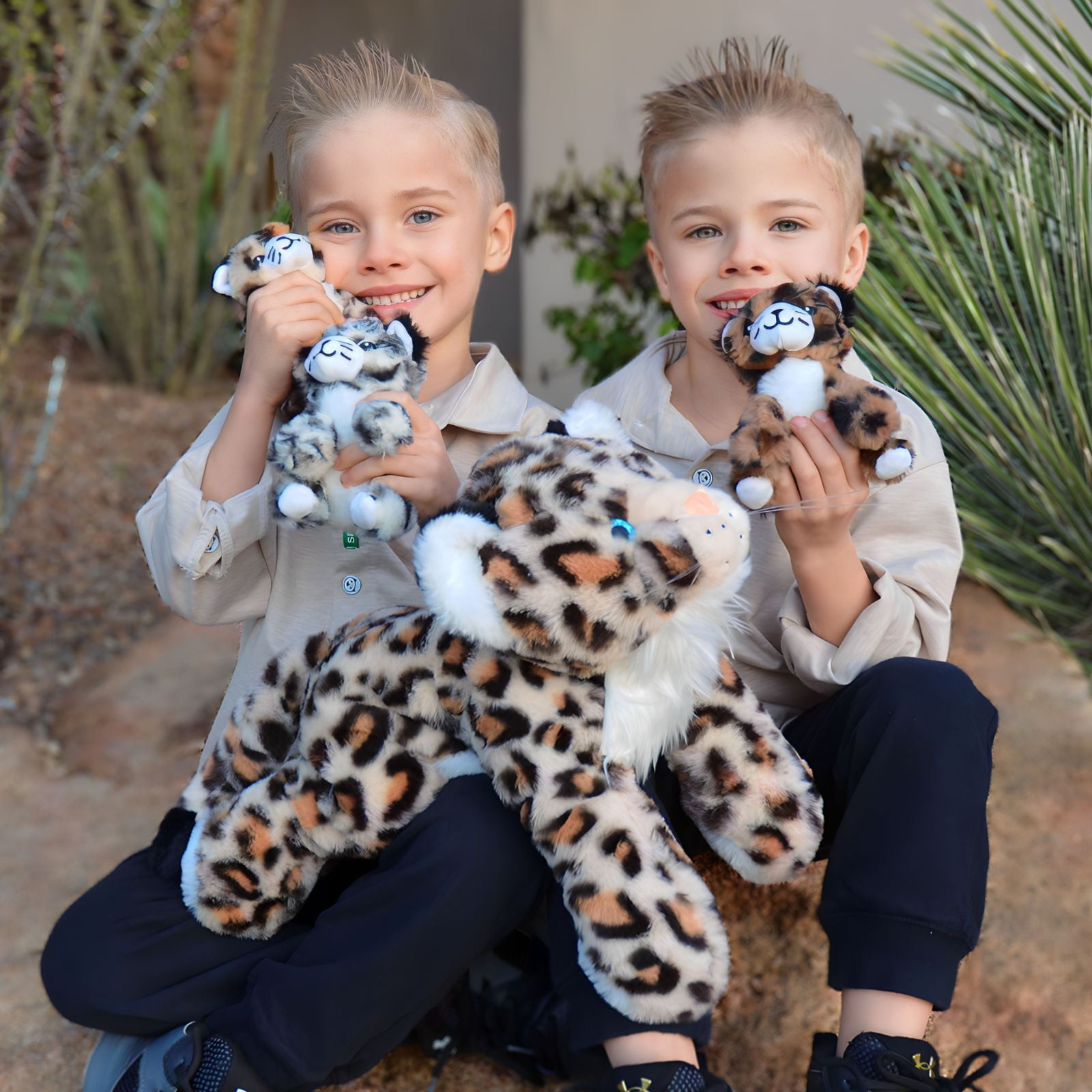 MorisMos 18" Cheetah Stuffed Animals Mommy Stuffed Leopard with 3 Baby Plush Toys