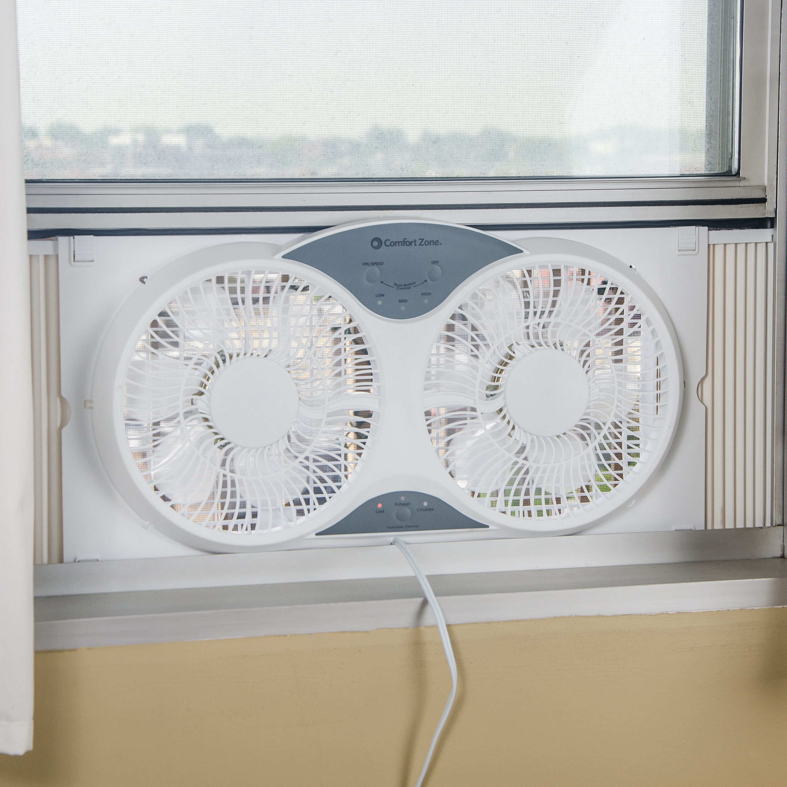 Comfort Zone Cz310r 3 Speed Reversible Twin Window Fan With Remote