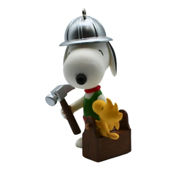 Hallmark Ornament: 2015 Building Buddies Snoopy | QX9017 | Peanuts