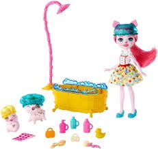 Enchantimals Bathtime Splash Playset with Petya Pig Doll 6-inch, 2 Pig Figures 1 with Color-Change Feature, and 11+ Accessories