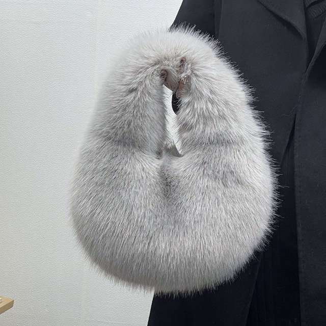 Bolso portátil para mujer, bolso popular de otoño e invierno, bolso de felpa de nicho de alto sentido, bolso de mano