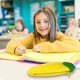 thumbnail image 1 of Estuche de gel de sílice para estudiantes | Estuche portátil multicolor | Organizador de papelería suave y duradero | Almacenamiento resistente al agua para la escuela, el hogar y la oficina, 1 of 5