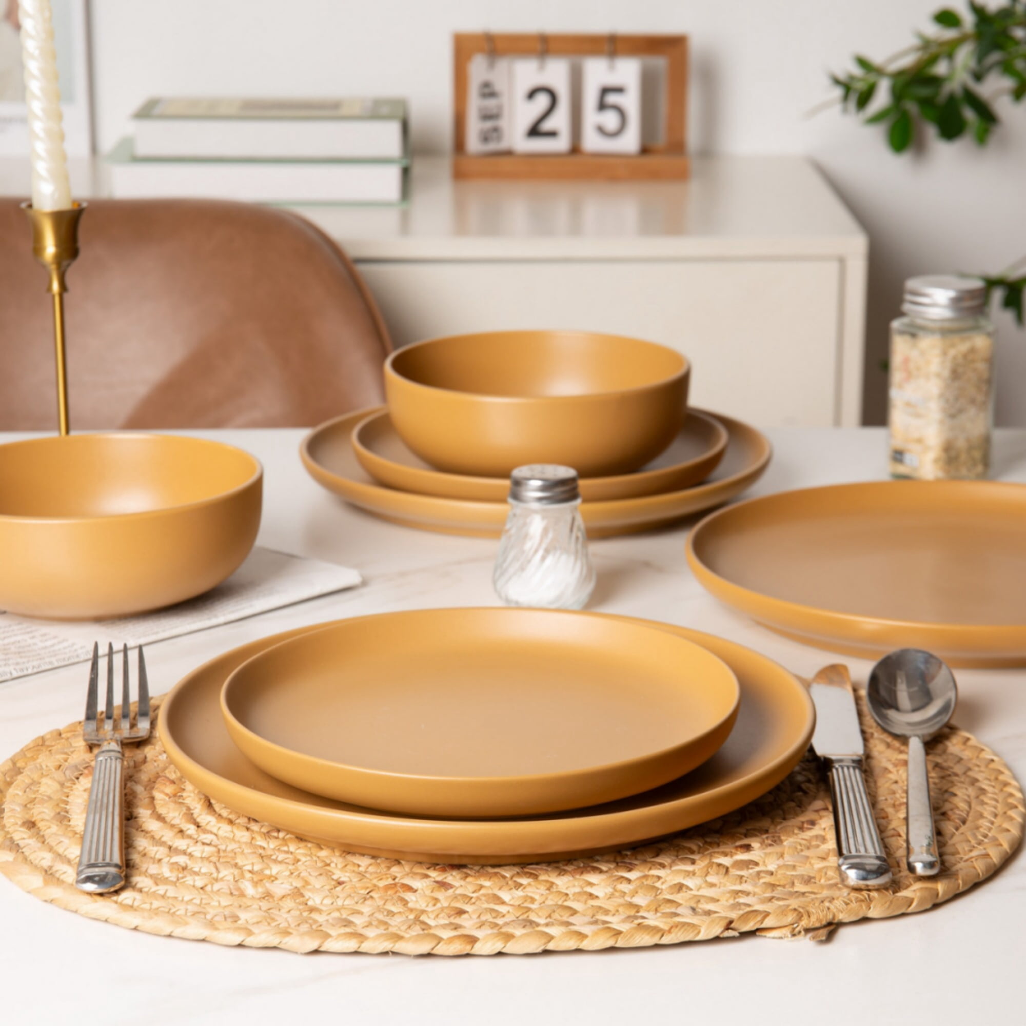 GARITIN 12-Piece Stoneware Dinner Plates Salad Plates Cereal Bowls Set, Microwave Dishwasher Safe Chip Resistant Stackable Matte Glaze Kitchenware Service for 4 Family Dining, Orange