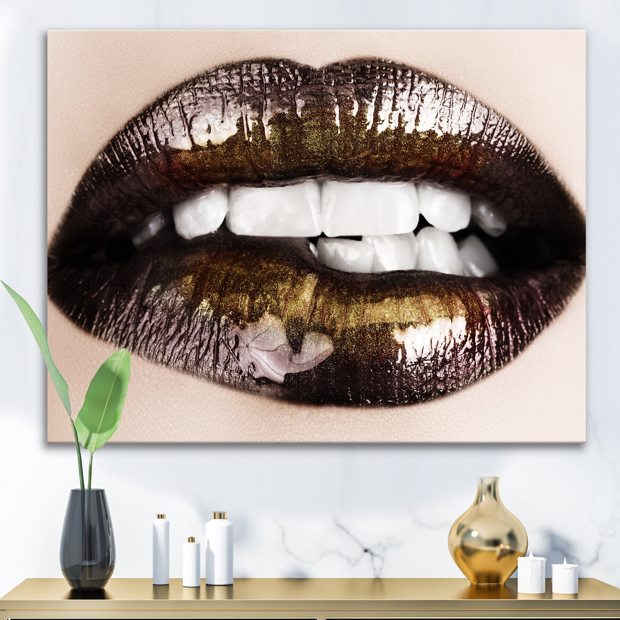 Designart ' Gold Black Lips Biting ' Modern Canvas Wall Art Print
