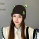 thumbnail image 4 of Gorro de lana con protección para las orejas con forma de rana de dibujos animados, divertido gorro de lana holgado y cálido para esquiar en invierno, 4 of 5