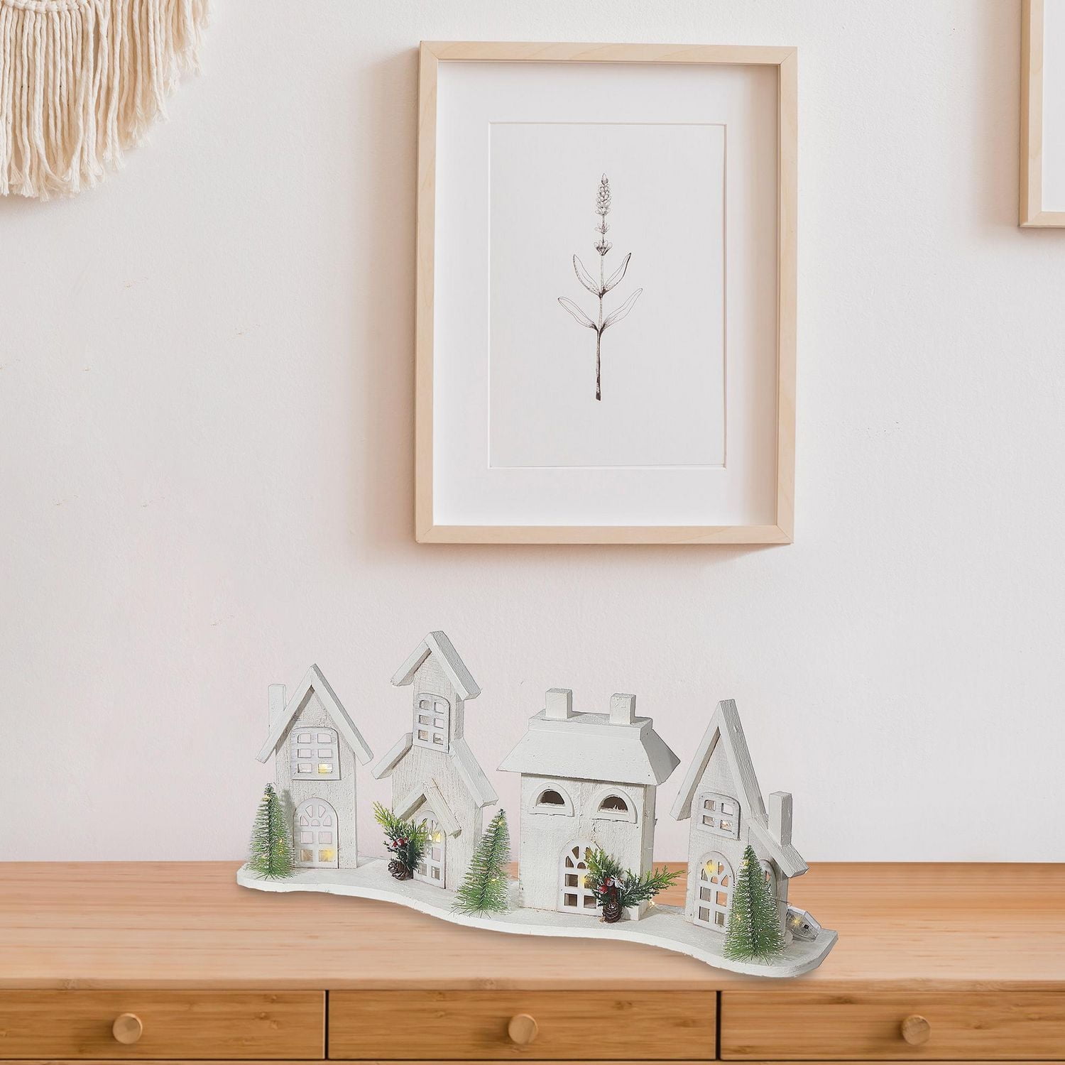 Maison En Bois Blanche À Led - Courbée 20,87"