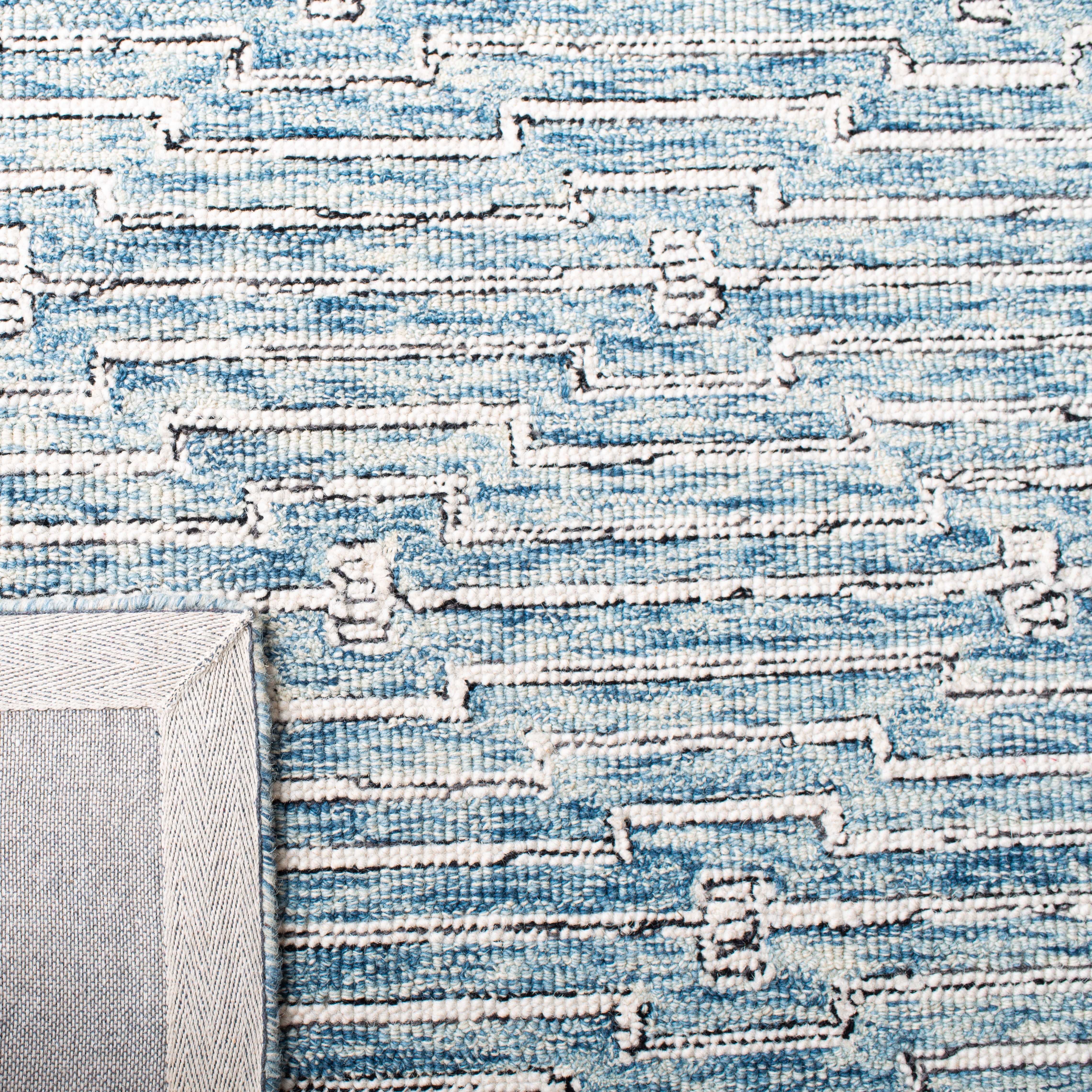 SAFAVIEH Micro-Loop Aspen Geometric Area Rug, Light Blue/Ivory, 5' x 5' Round
