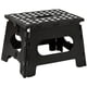 thumbnail image 1 of Taburete plegable Whataatahia: el taburete liviano es lo suficientemente resistente para soportar a los adultos y lo suficientemente seguro para los niños. Se abre fácilmente con un movimiento de, 1 of 6