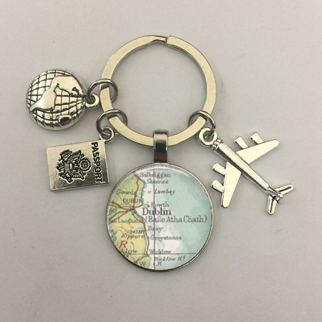 Llavero con mapa del mundo para viajar, explorar la cúpula de cristal, llavero con colgante de avión Cabachon, llavero de joyería de regalo para hombres y mujeres. Dengxun unisex