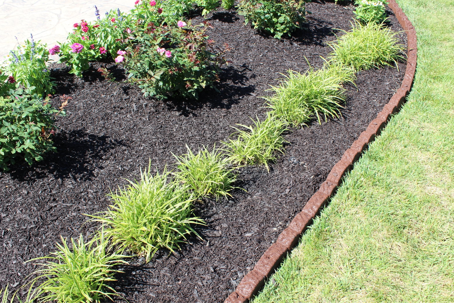 Rubberific Landscape Edging, 4' Brown Cobblestone Rubber Flower Garden Edging Border (4 Pack)