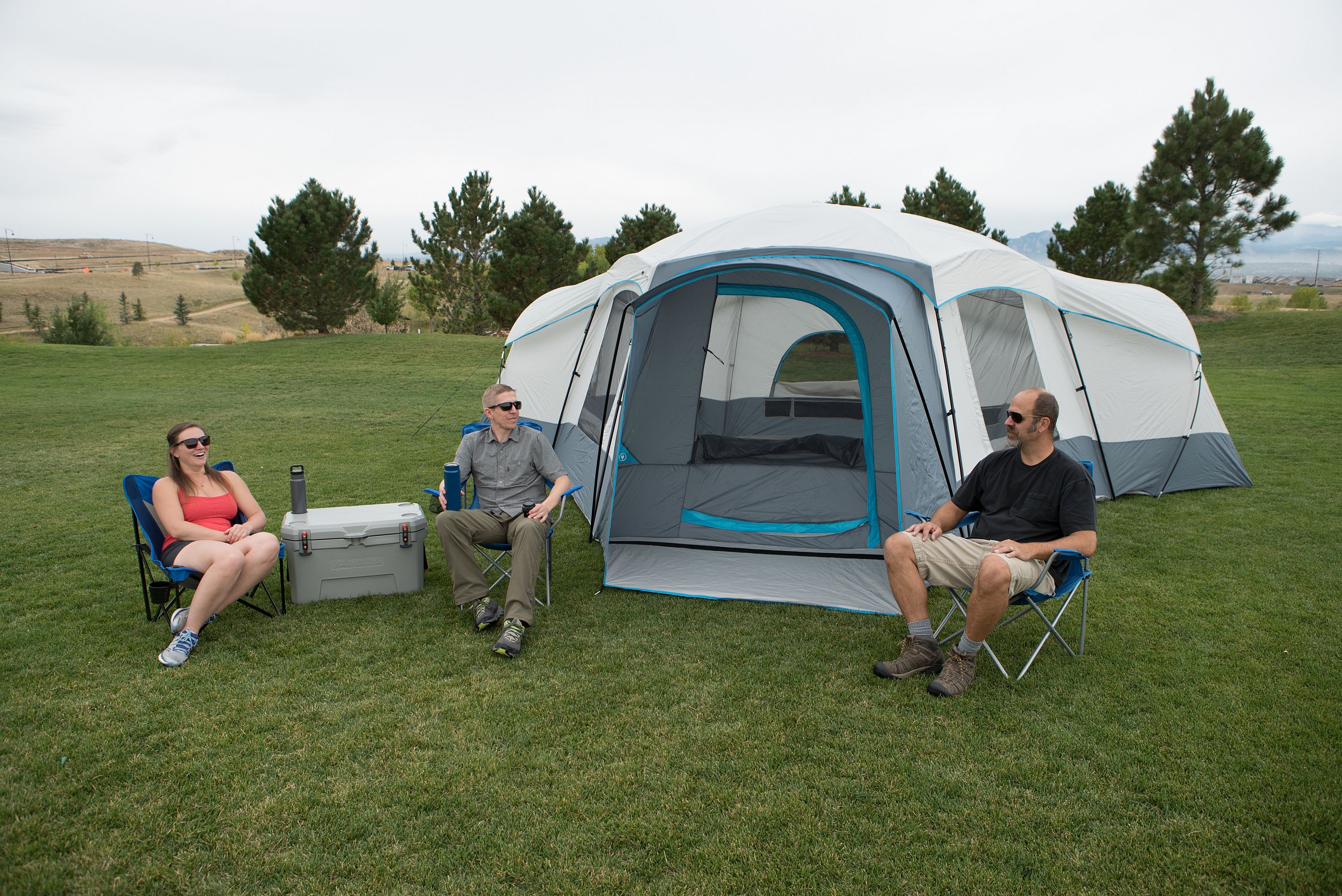 Carpa tipo cabaña Ozark Trail para 16 personas, 2 divisores de habitación removibles 6