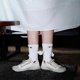 thumbnail image 4 of ZHAOCHENG Calcetines magnéticos con forma de mano, nuevos calcetines con forma de mano, calcetines blancos para parejas que se toman de la mano, 4 of 5