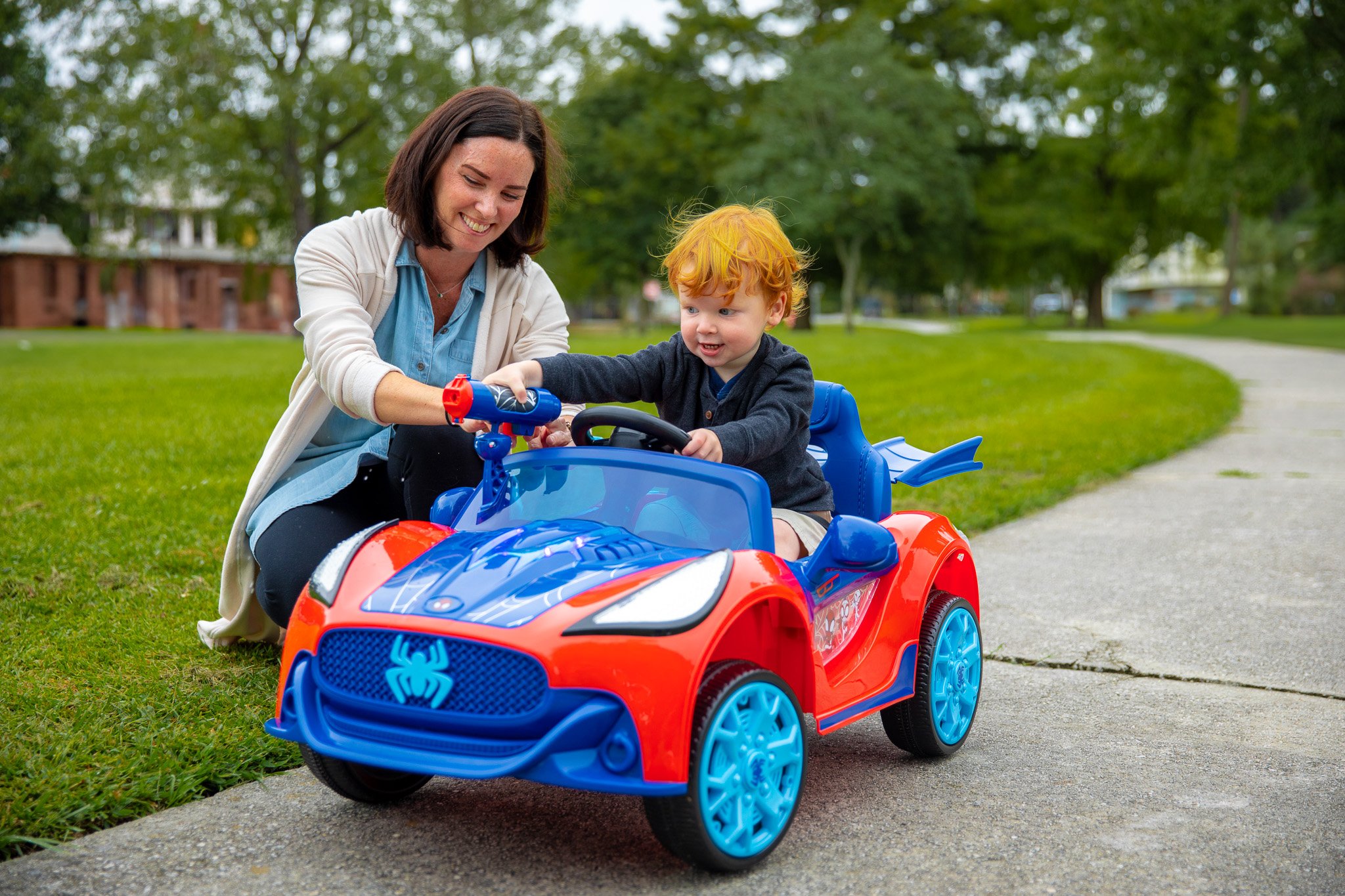 DYNACRAFT SPIDER-MAN 6V SUPER CAR, BATTERY POWERED RIDE-ON WITH LIGHTS AND SOUNDS, 1 COUNT