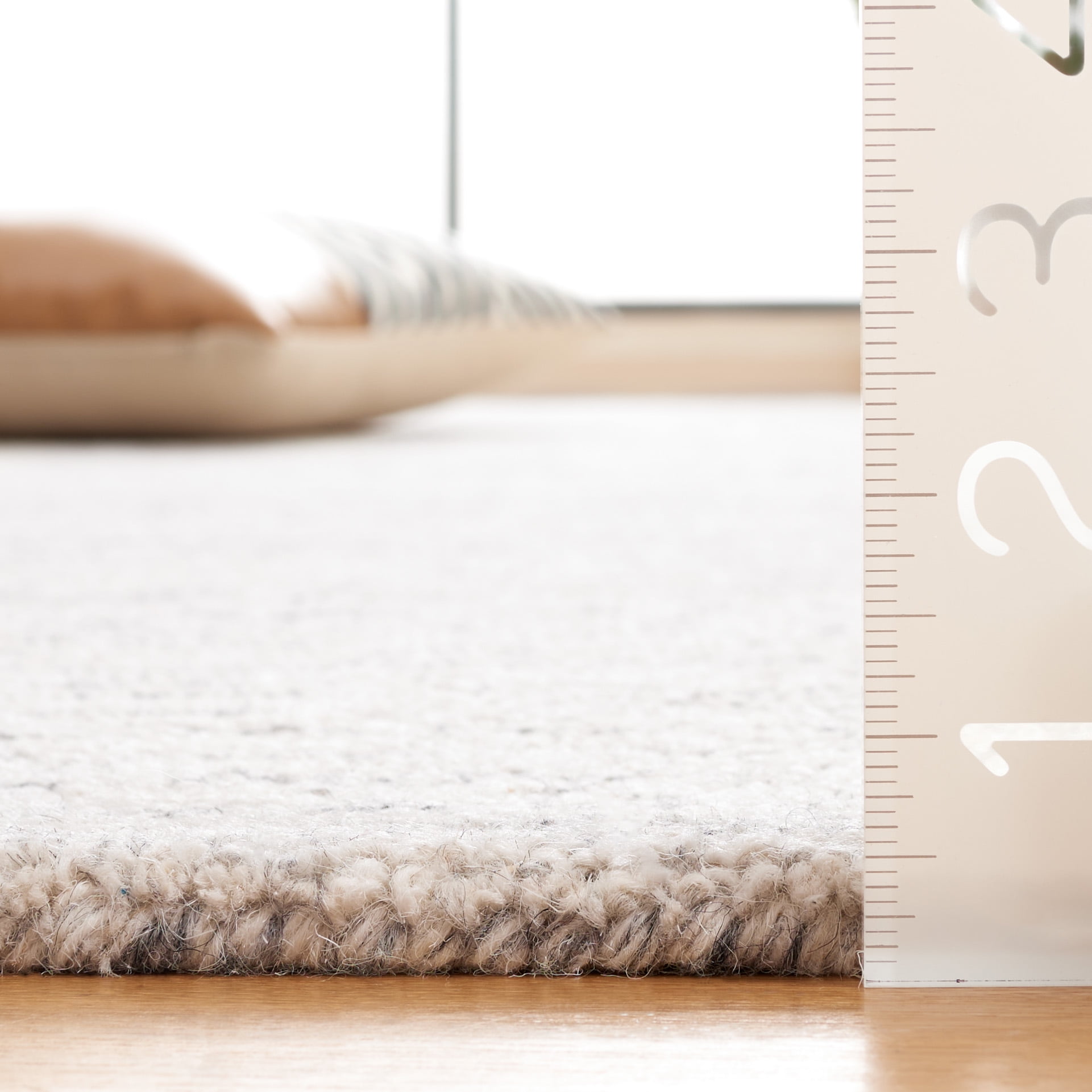 SAFAVIEH Abstract Dania Diamond Area Rug, Silver/Ivory, 3' x 5'