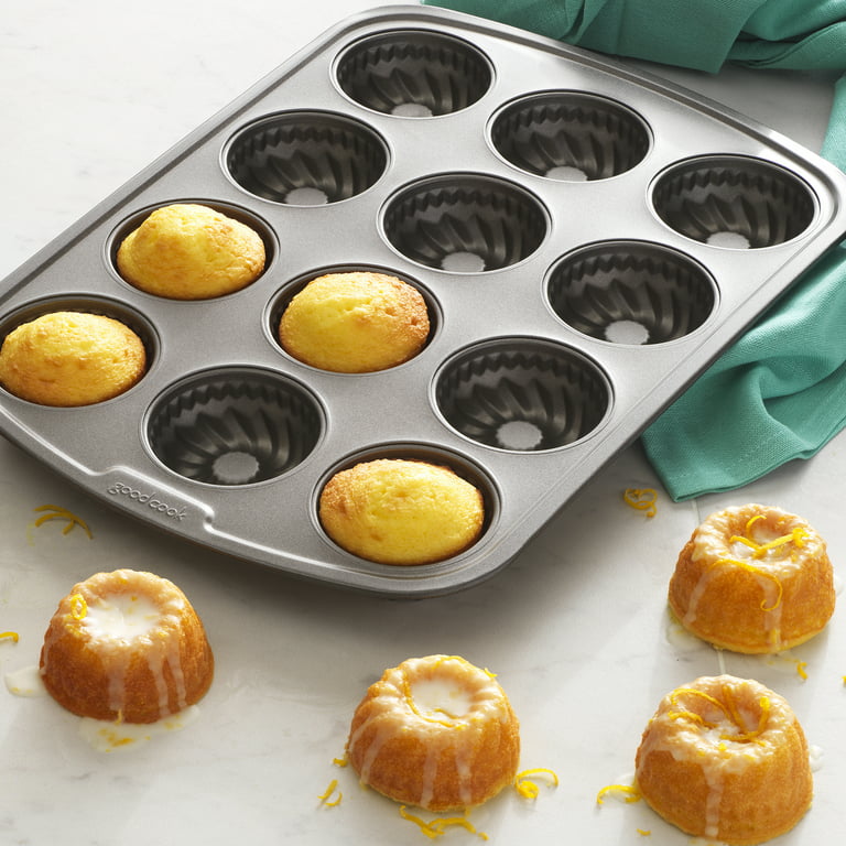 12 Cup Mini Fluted Cake Pan