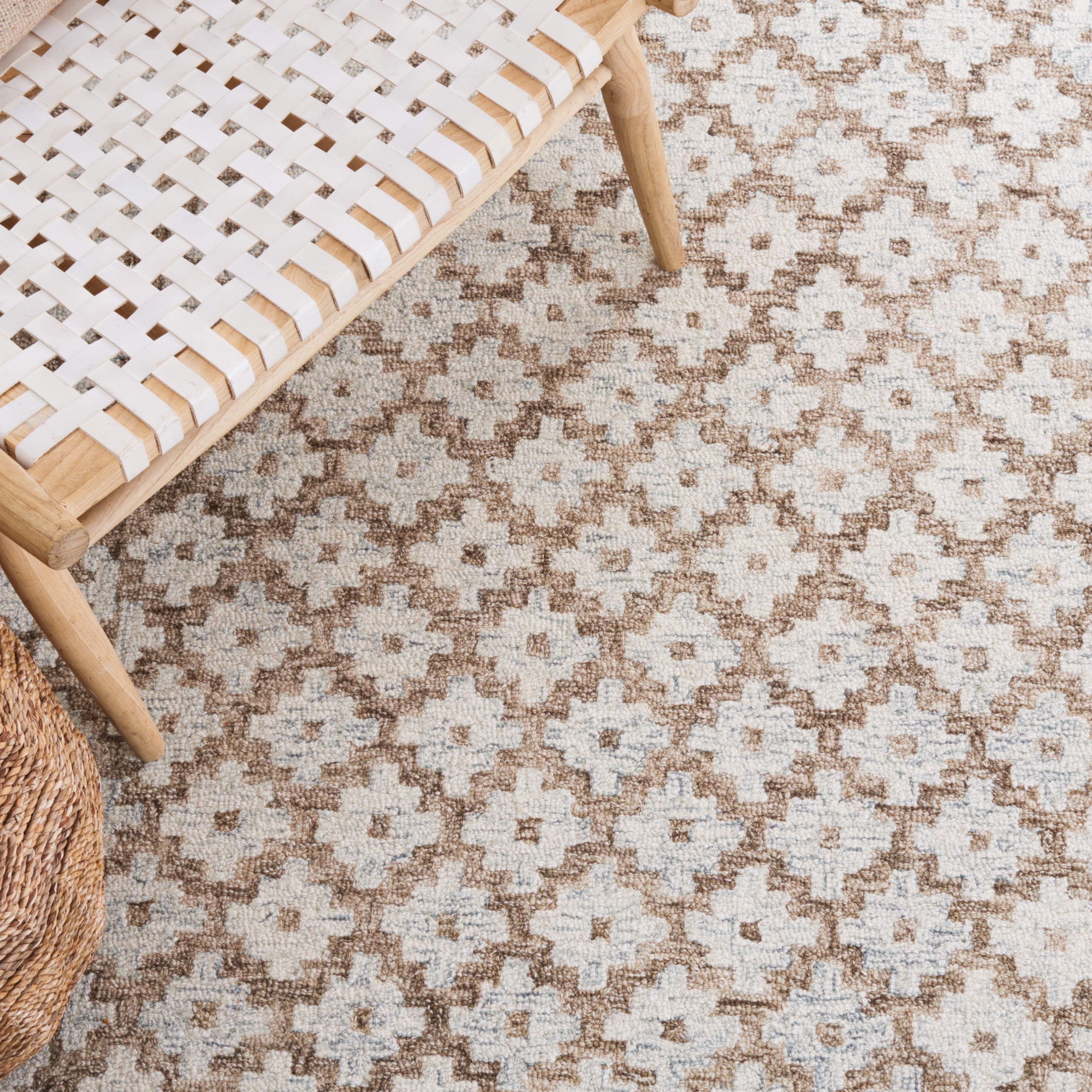 Safavieh Metro Frigg Floral Area Rug, Beige/Sage, 8' x 8' Square