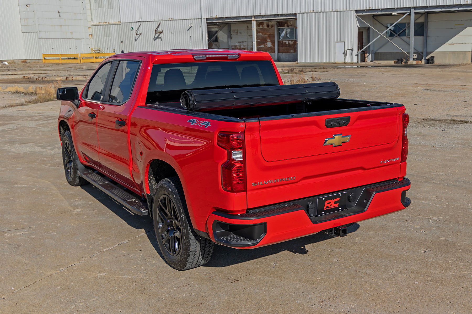 Rough Country Hard Roll Up Bed Cover for 19-26 Chevy/GMC 1500 | 5'10 - 50120580