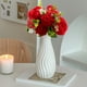 thumbnail image 5 of Arreglo floral artificial de rosa y lila | Decoración floral falsa Centro de mesa para bodas de verano, plástico resistente que no se desvanece, 30x20cm, blanco/rojo/morado/rosa, decoración realista, 5 of 6