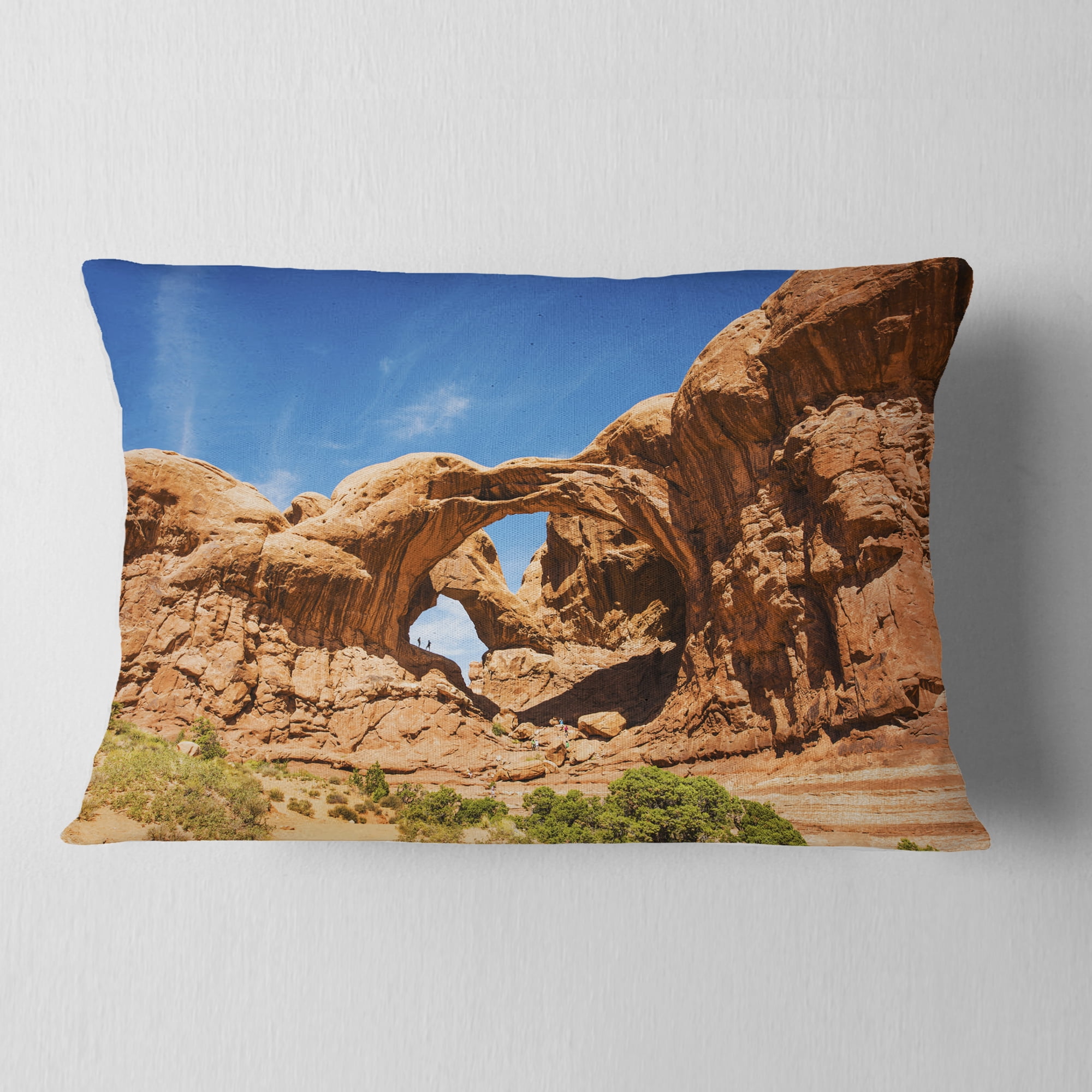 Designart Double Arch in Arches National Park - Landscape Photography Throw Pillow - 12x20