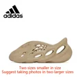 thumbnail image 3 of Adidas Yeezy Foam Runner Zapatillas de cueva informales para hombre y mujer Sandalias ligeras y transpirables Antideslizantes y resistentes al desgaste negras, 3 of 5