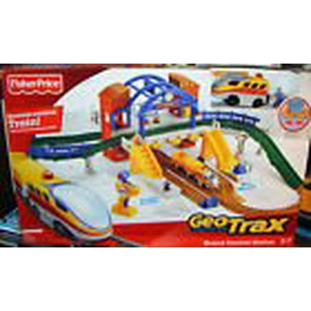 Geotrax Grand Central Station Terminal with Aero and Eric and Exclusive Bonus 3 Piece Set