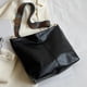 thumbnail image 3 of Bolsos cruzados de gran capacidad con estampado Retro bolso de hombro compuesto resistente al agua PU ​​resistente a los arañazos moda para mujer ocio diario, 3 of 9